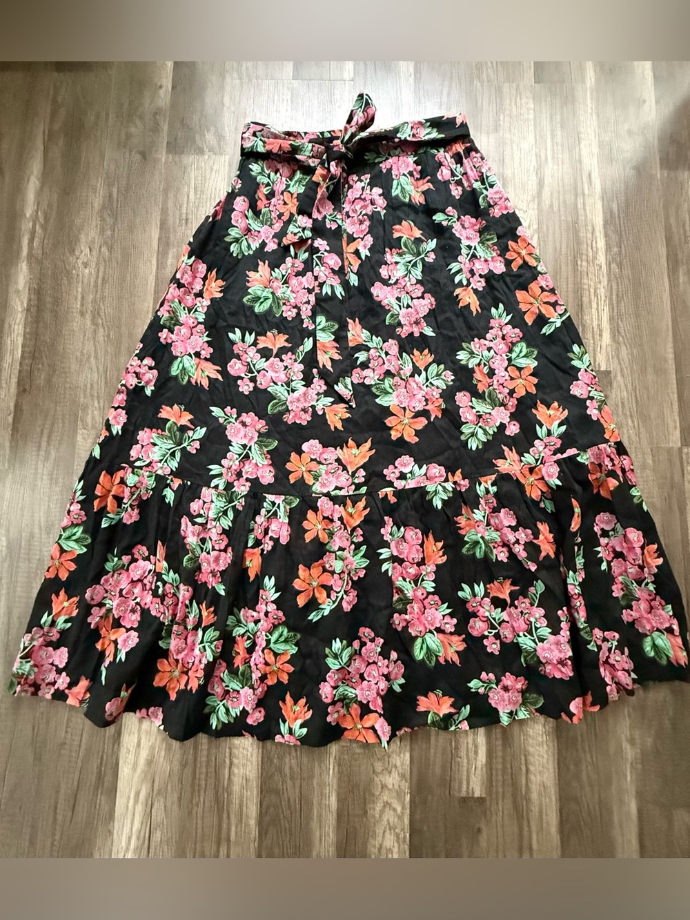 Ann Taylor Petite Floral Tiered Maxi Skirt Size 4P Belted Black Pink